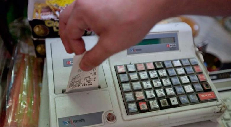 Όλες οι ανατροπές στη χρήση μετρητών για τις καθημερινές συναλλαγές